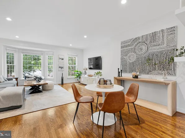4646 Knight Pl, Alexandria, VA 22311