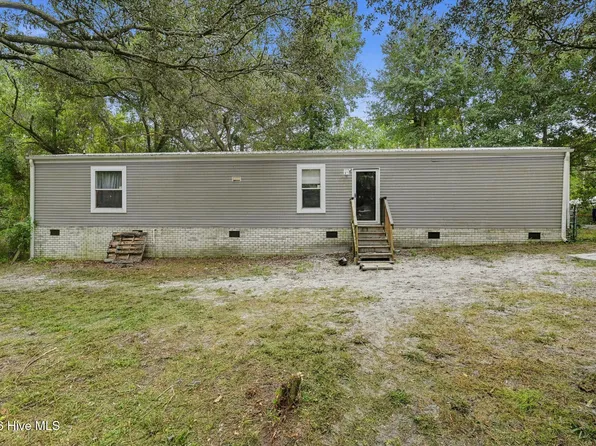198 Redwood Road, Southport, NC 28461