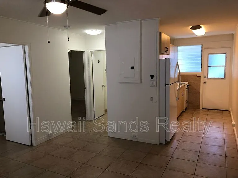 720 Birch St #D — Photo 3
