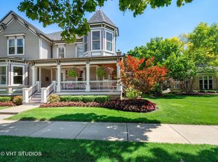 309 S Cook St, Barrington, IL 60010