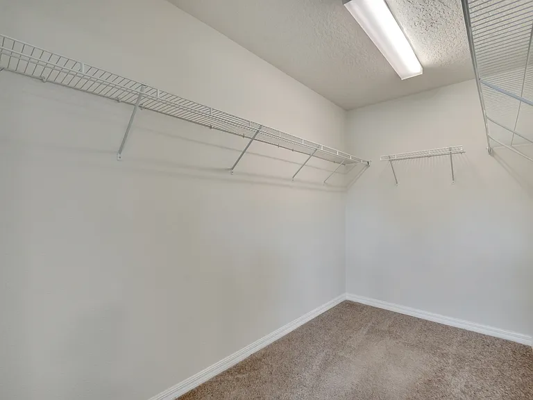 5118 Caspian St — Photo 13