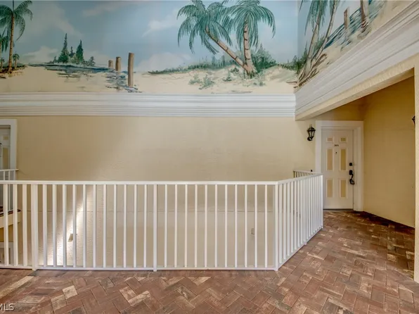 12515 McGregor Blvd APT 210, Fort Myers, FL 33919
