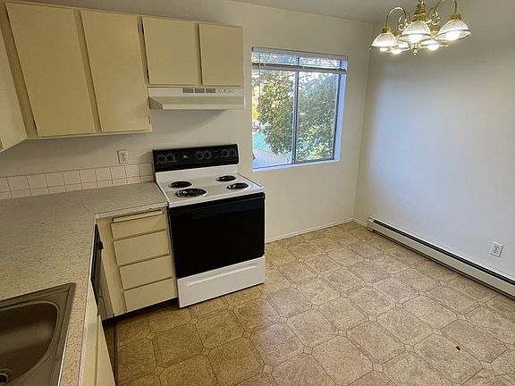 3rd image of 1423 N Wall St APT 10