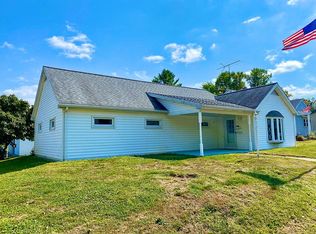 333 Harrison St, Hope, IN 47246