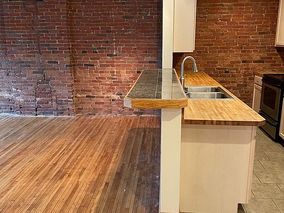 3rd image of 122-126 E Genesee St #124-3B