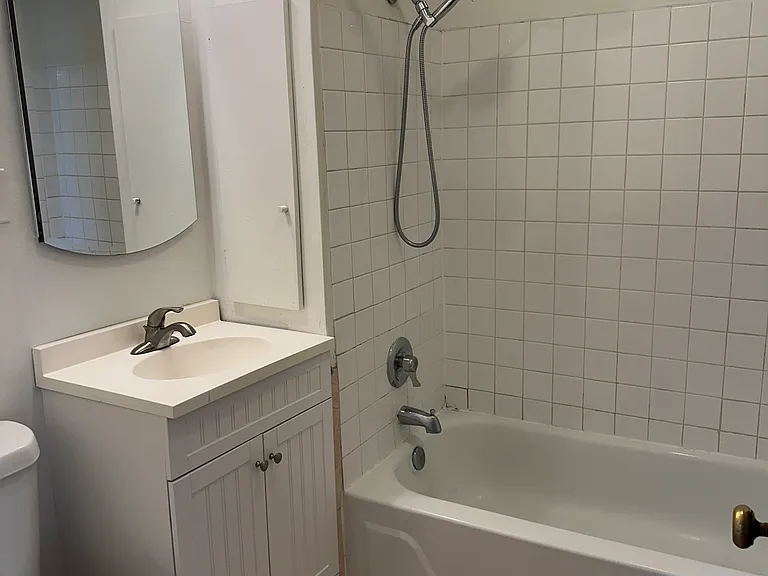 4006 W Warwick Ave #2W — Photo 4