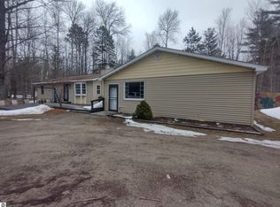 2160 N M 33 Hwy, Cheboygan, MI 49721