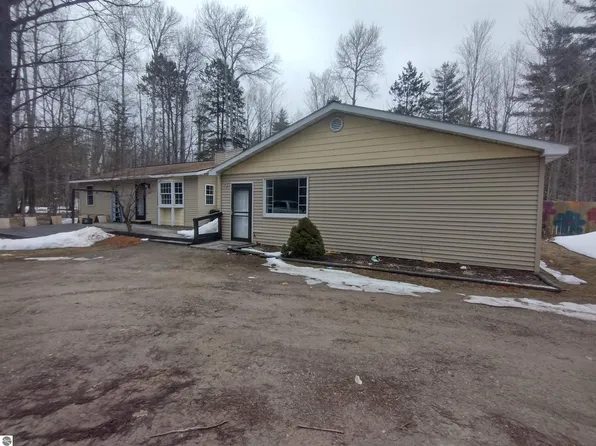 2160 N M 33 Hwy, Cheboygan, MI 49721
