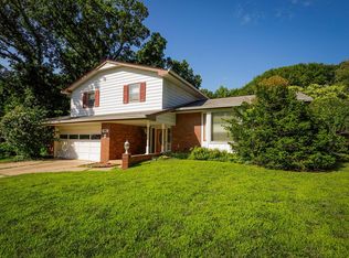 901 N Brook Forest Rd, Derby, KS 67037