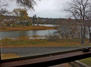 29 Pierce Rd, Salem, MA 01970