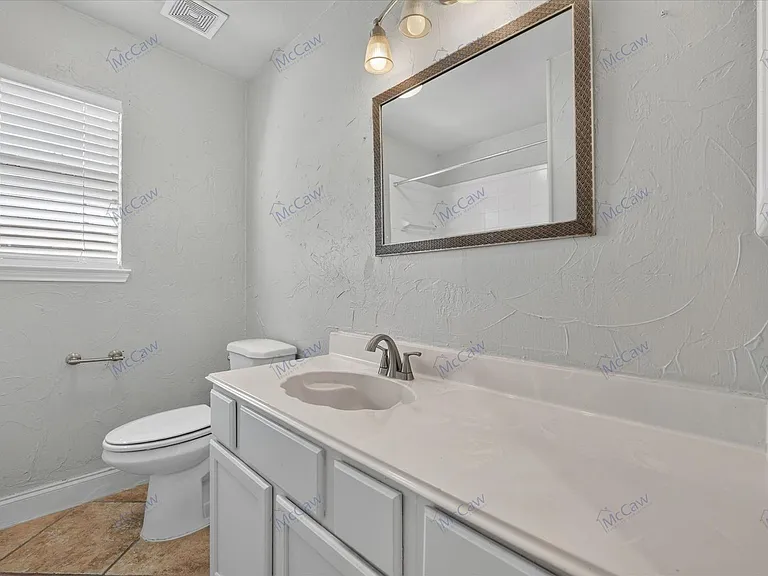 333 Stately Oak Ln — Photo 23