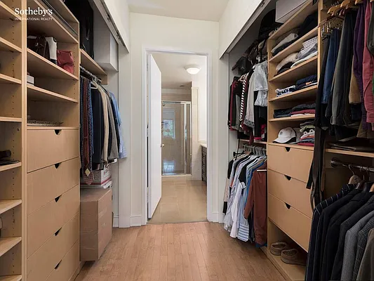 Rented by Sotheby's International Realty | media 7
