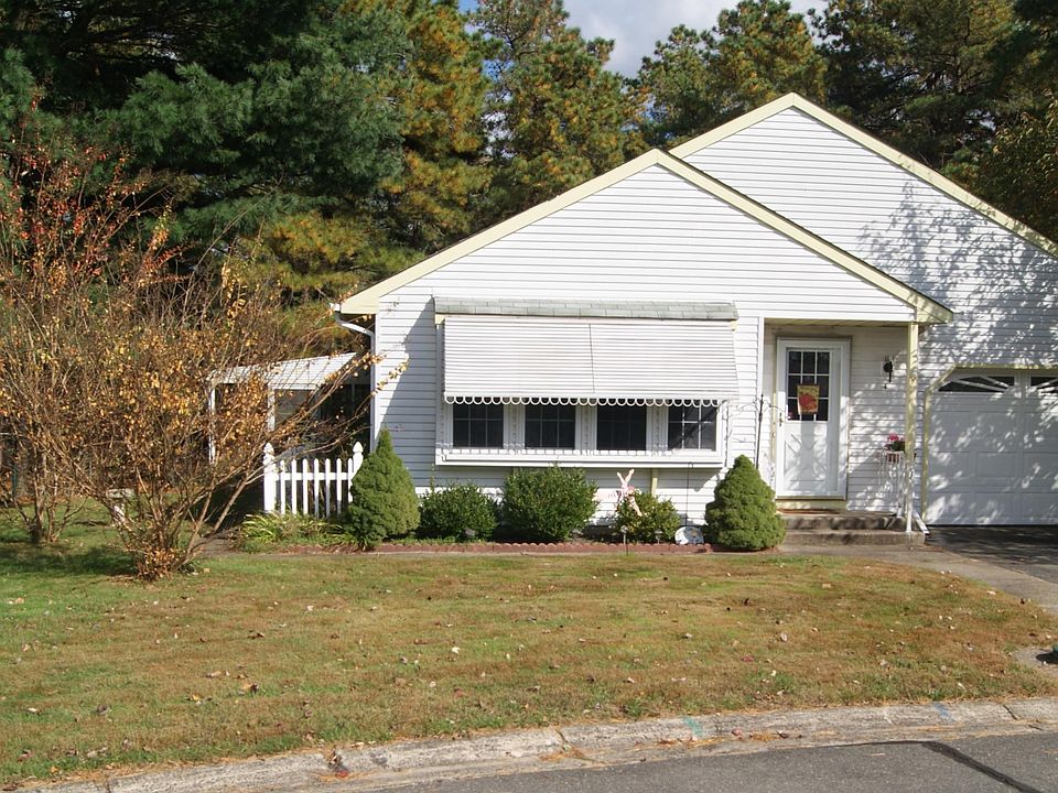 1st image of 4 Brooklane Ct #60