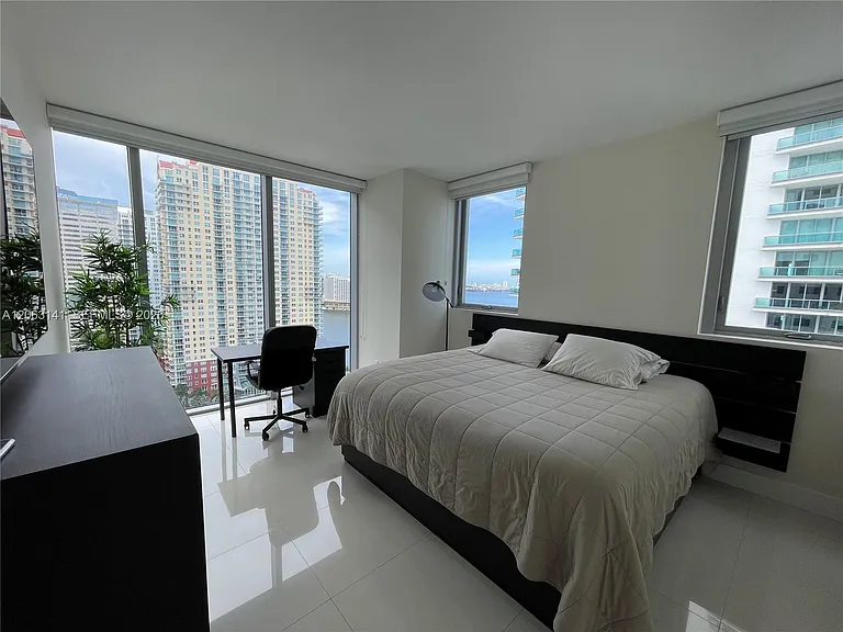 1300 Brickell Bay Dr #2010 — Photo 14