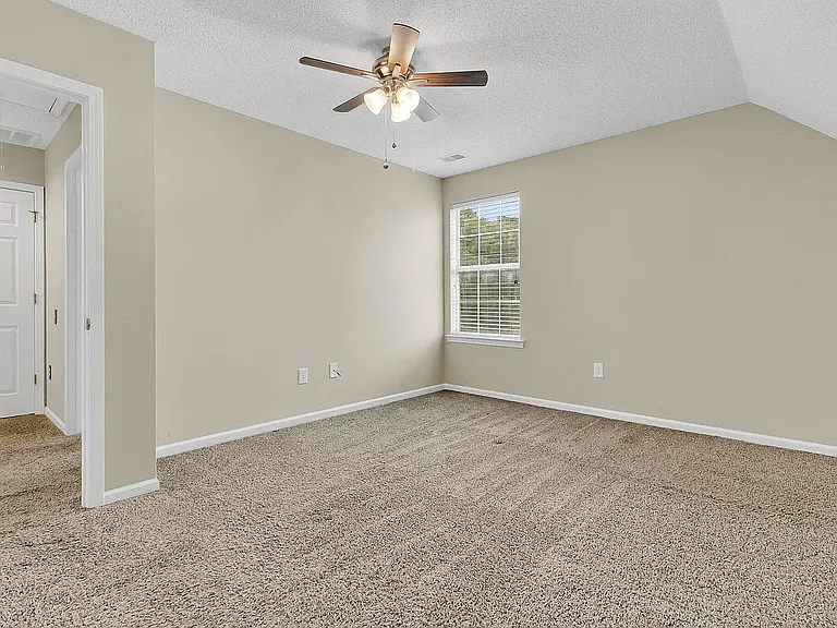 2117 Kings Gate Ln — Photo 17