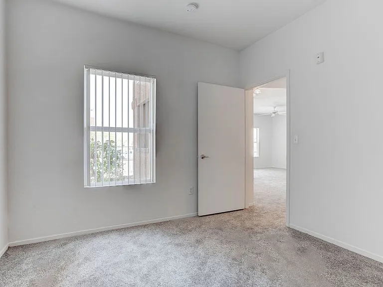 6650 W Warm Springs Rd #1080 — Photo 26