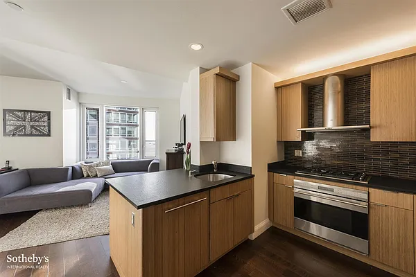 Sold by Sotheby's International Realty | media 4