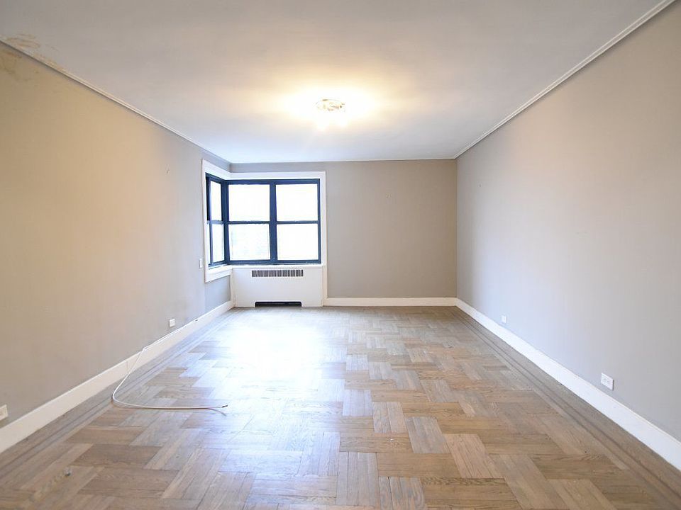 2nd image of 3660 Waldo Ave APT 4K
