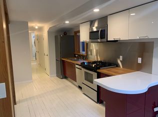 775 Union St #775, Vancouver, BC V6A2C5