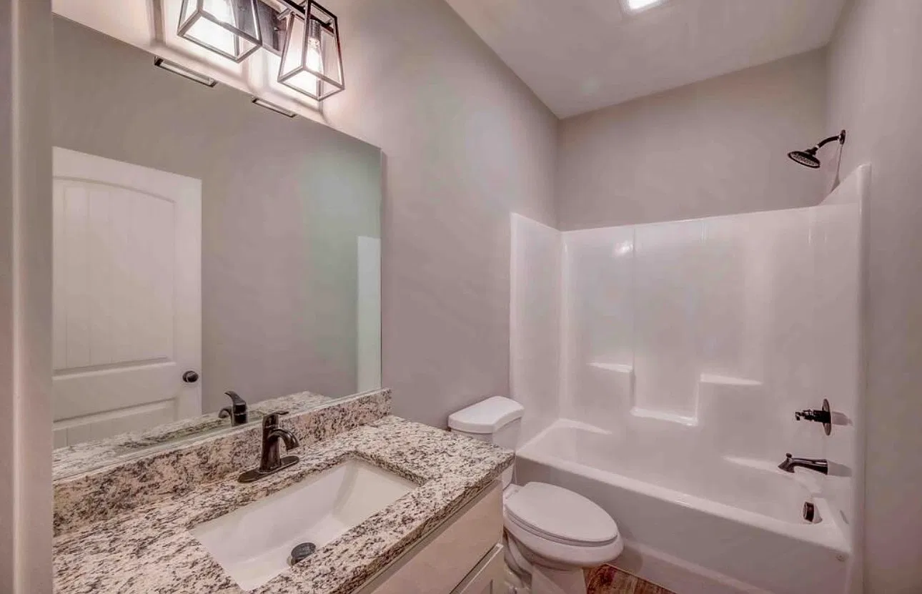 3 bed, 1344 sqft, $2,300 — Photo 3