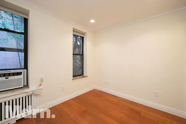 Rented by Mdrn Residential | media 11