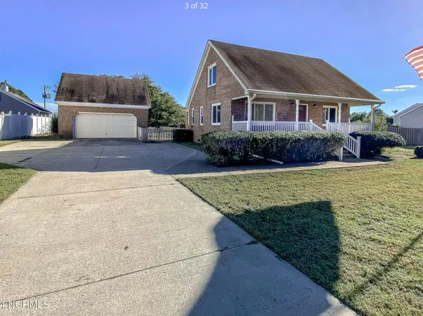 126 Currituck Sound Dr, Currituck, NC 27929