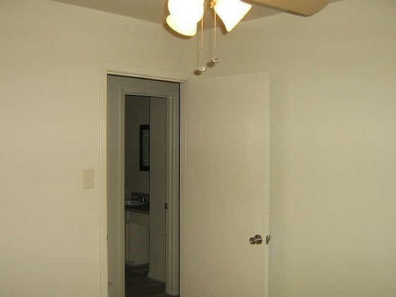 3rd image of 1901 Lachelle Ln