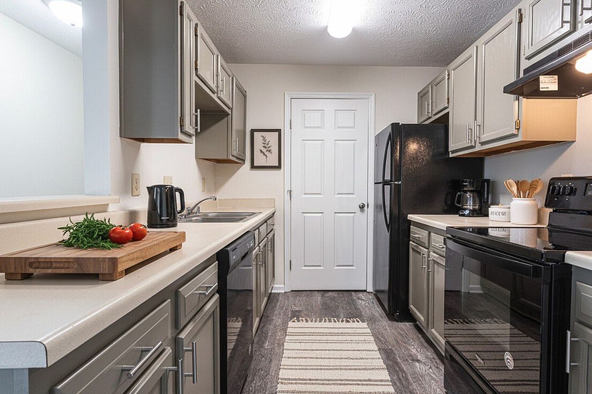 Fully Equipped Kitchen with Updated Appliances
