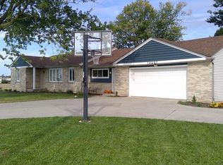 14227 Grabill Rd, Grabill, IN 46741