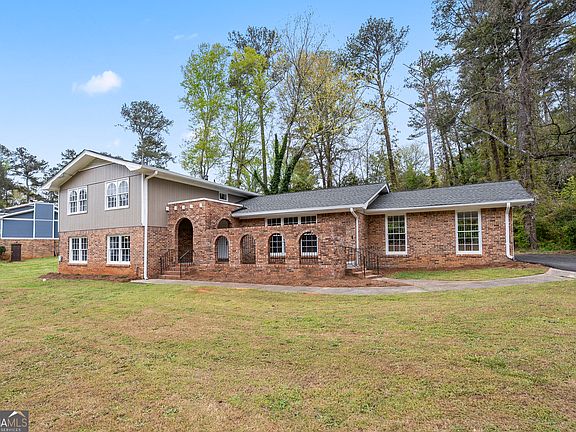 2nd image of 3219 Rondelay Dr