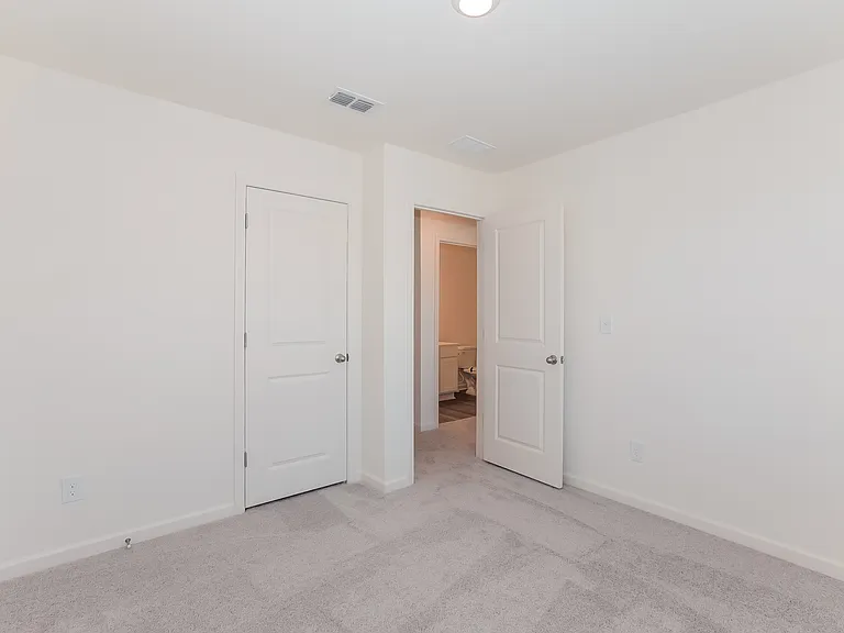 2567 Coventry St SW — Photo 12