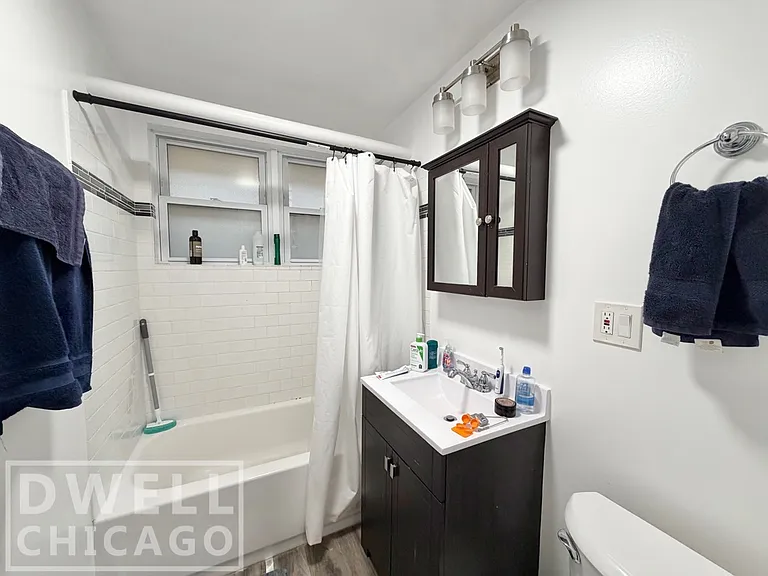 723 W Roscoe St #NG — Photo 6
