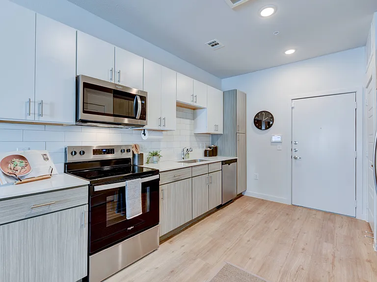Park South — Photo 31