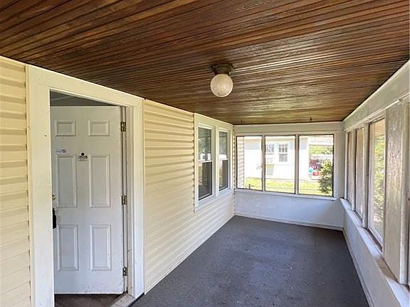 3rd image of 3414 Coffey St