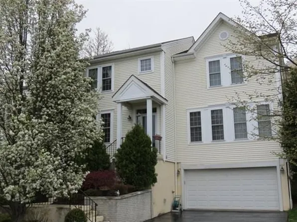 24 Belle Fair Rd, Pt Chester, NY 10573