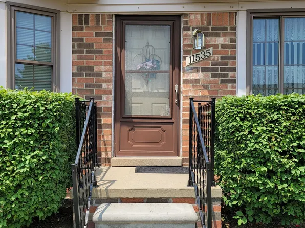 11535 Lynhurst Dr, Washington, MI 48094