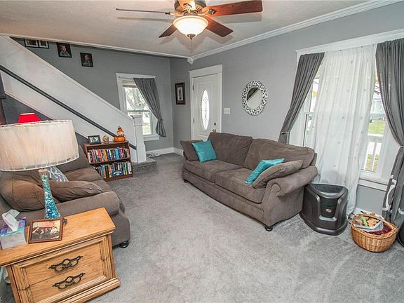 4th image of 239 Grandview Ave