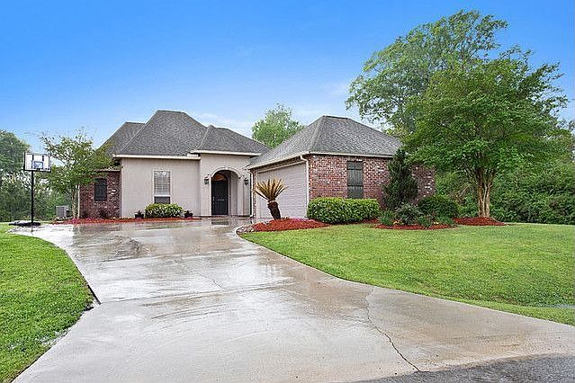 1st image of 13324 Sunny Ln