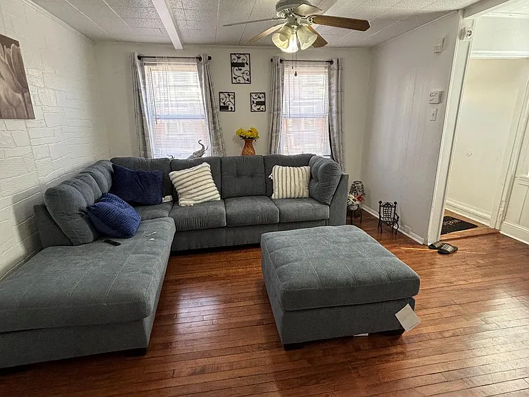 4448 Mitchell St — Photo 8