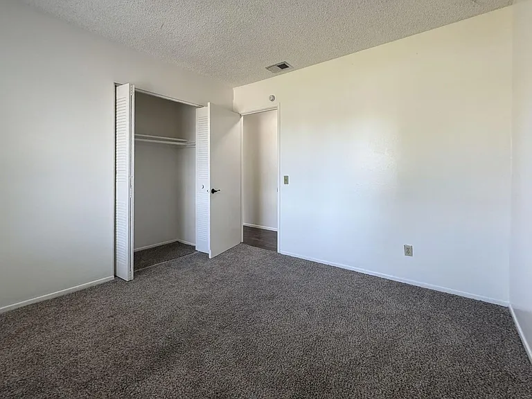 11231 Reddiford Ct — Photo 12