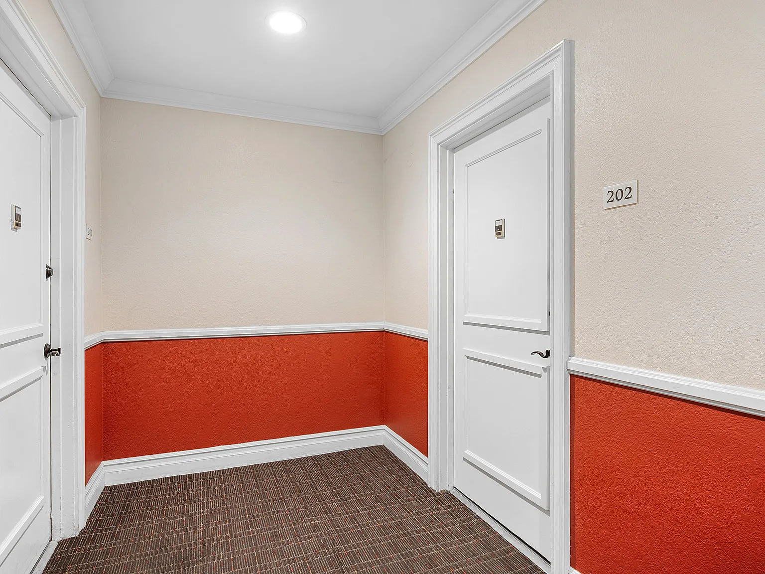 2 bed, 1117 sqft, $2,900 — Photo 3