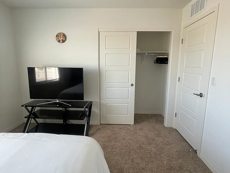 4938 Amberlyn St — Photo 17