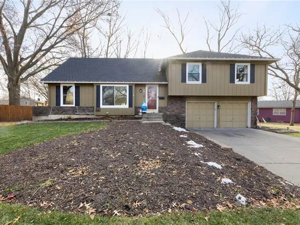 9609 Hardy St, Overland Park, KS 66212