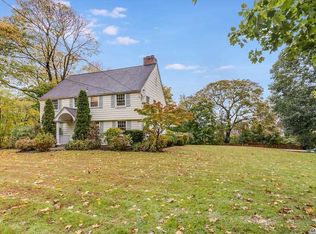 28 Pine Rd, Syosset, NY 11791