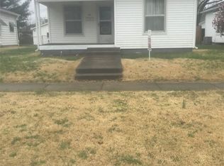 926 Elm St, Clinton, IN 47842