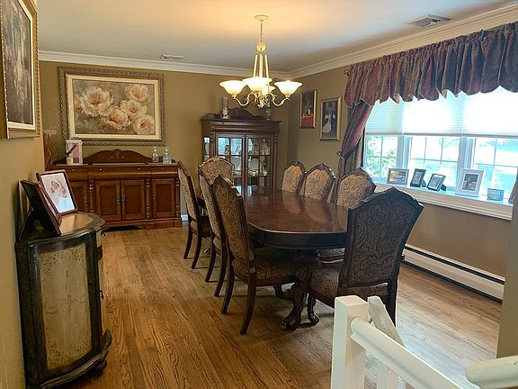 Dining Room (1)