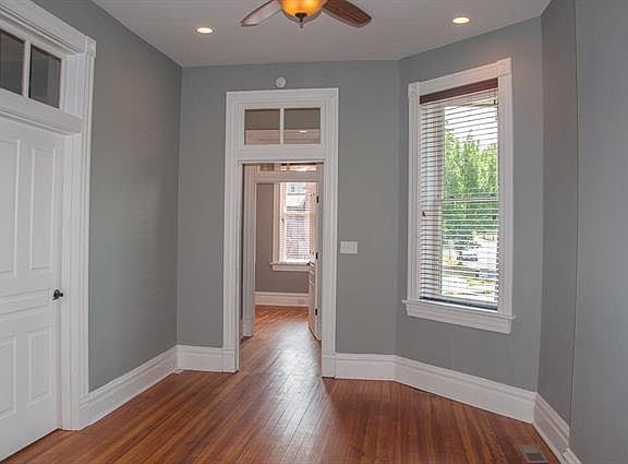 3rd image of 3457 Illinois Ave