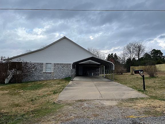 5th image of 19 Grady Ln