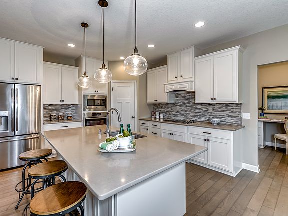 Photo of similar model