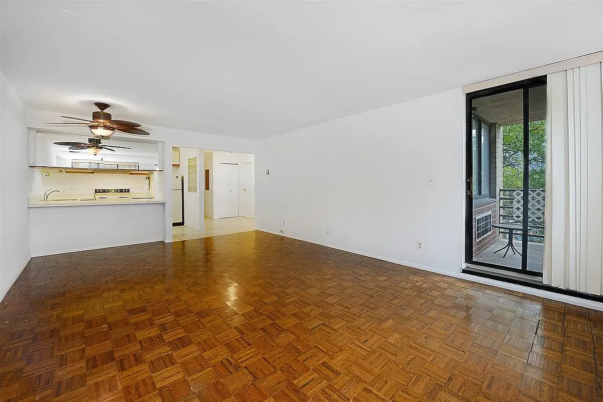 Building Photo - 300 Newark St #7L